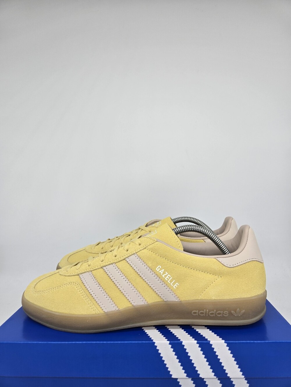 adidas Women's Gazelle Indoor Almost Yellow Wonder Quartz Shoes Size 10.5
